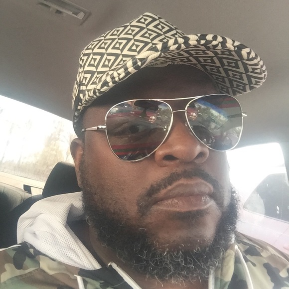 Meet your Posher, Courtney - Picture 9 of 16